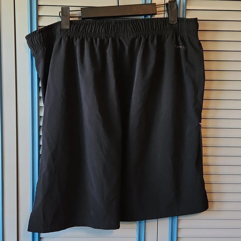 Final Sale Russell Black Athletic Shorts - Picture 7 of 12